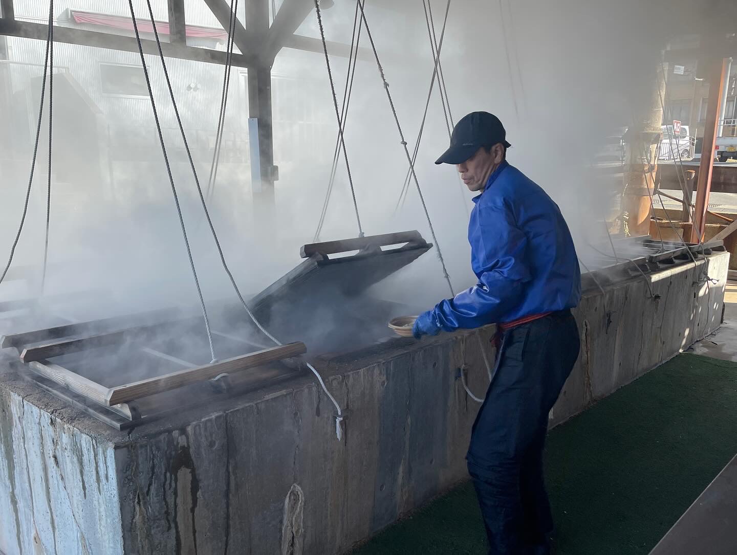 29_SN_Mushigama_steaming_kettles.jpg