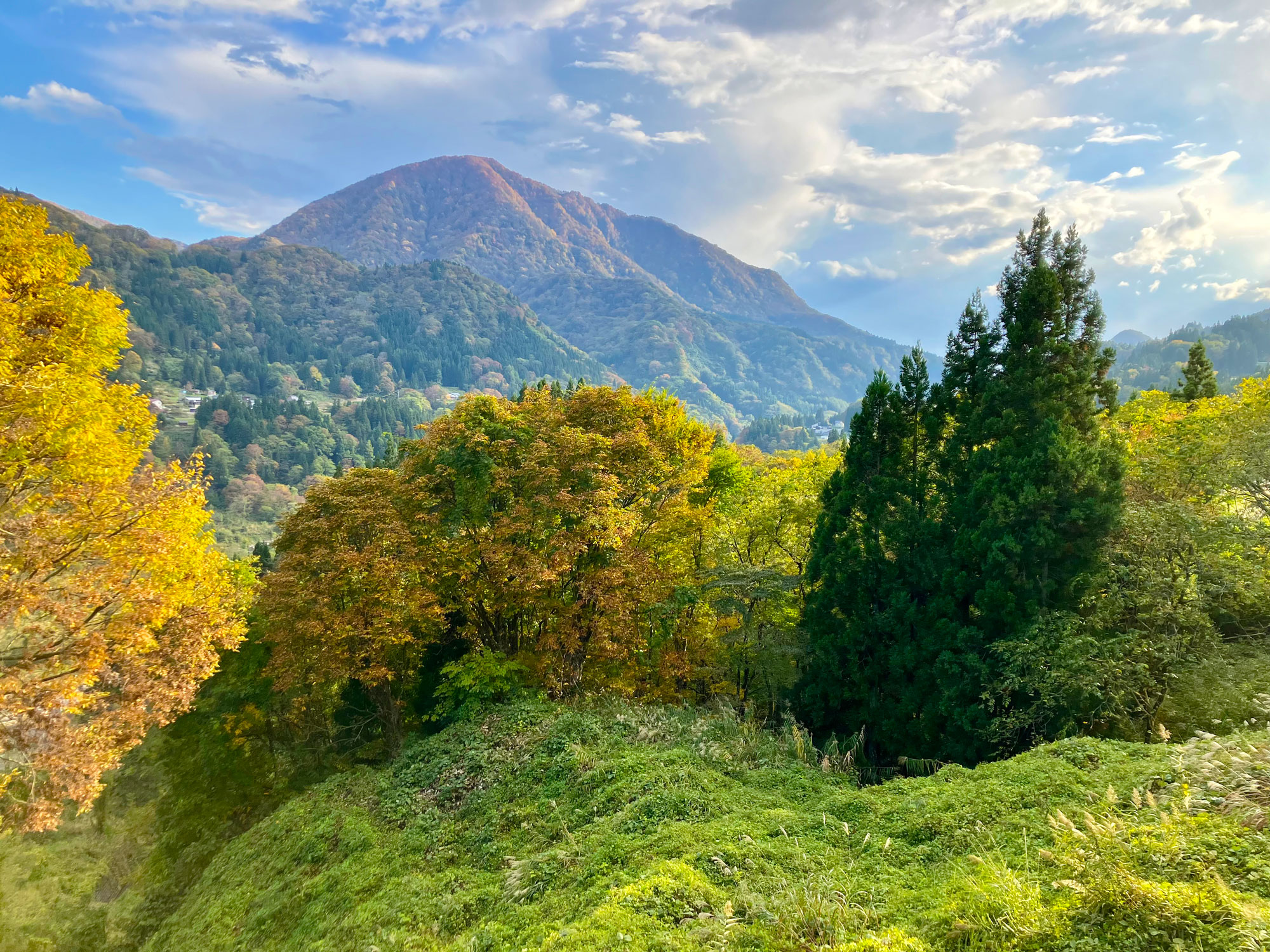 10_Self-guided-salt-road-nagano-otari-mountain-scenery.jpg