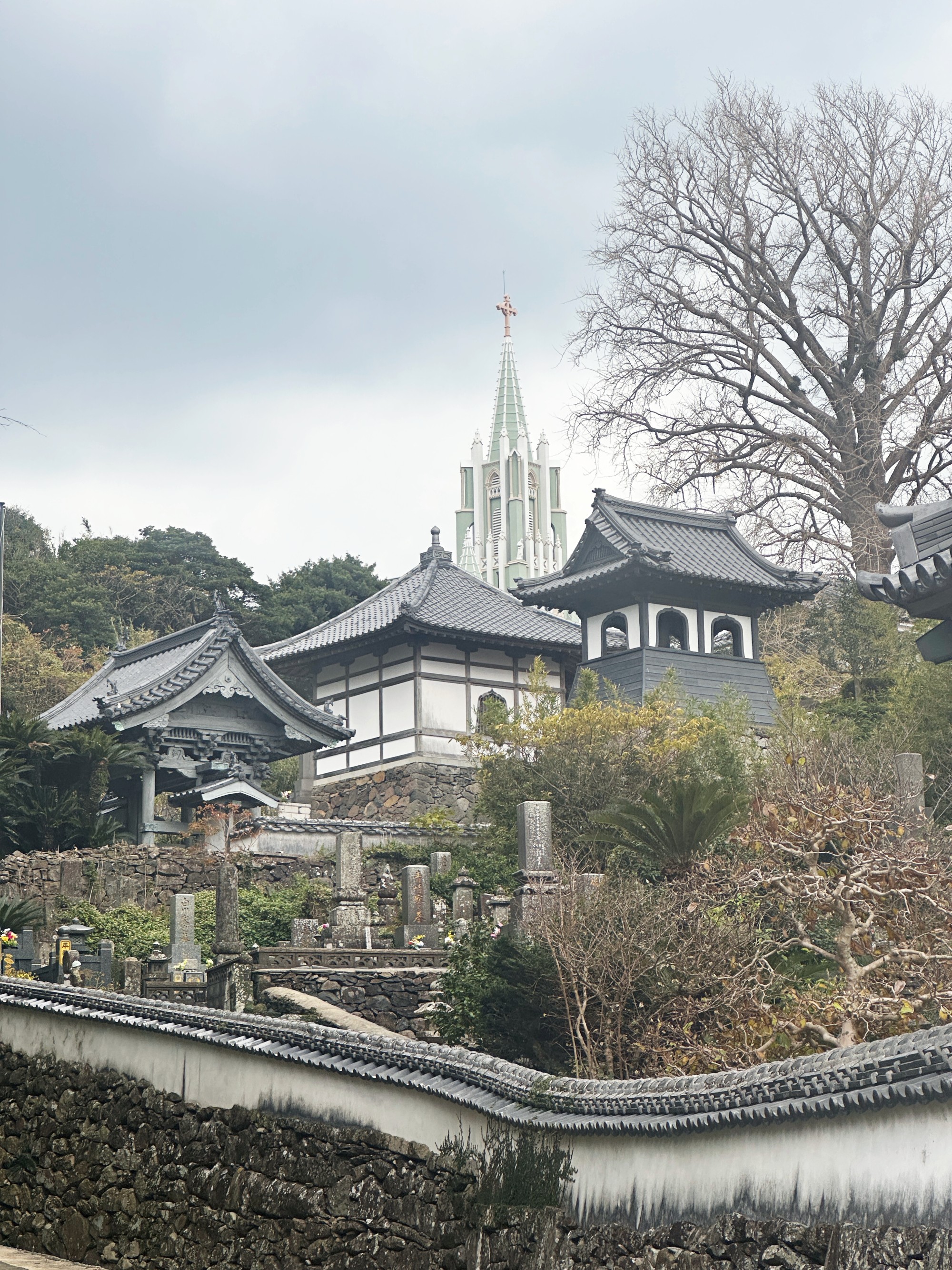 20_SN_St._Francis_Xavier_Memorial_Church_and_nearby_Buddhist_temples_in_Hirado.jpg
